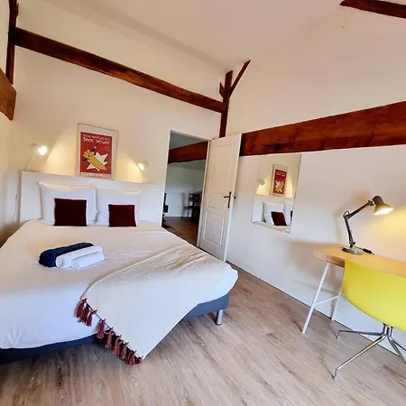 Le Presbytere De St-laurent Saint-Laurent-de-Belzagot