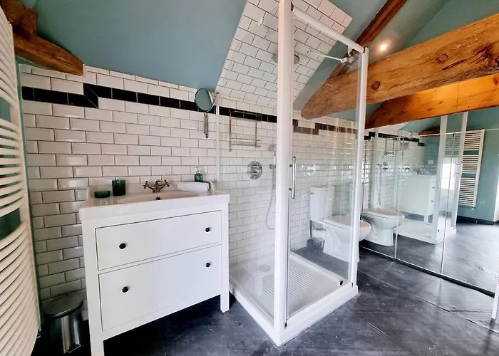 Le Presbytere De St-laurent * Saint-Laurent-de-Belzagot