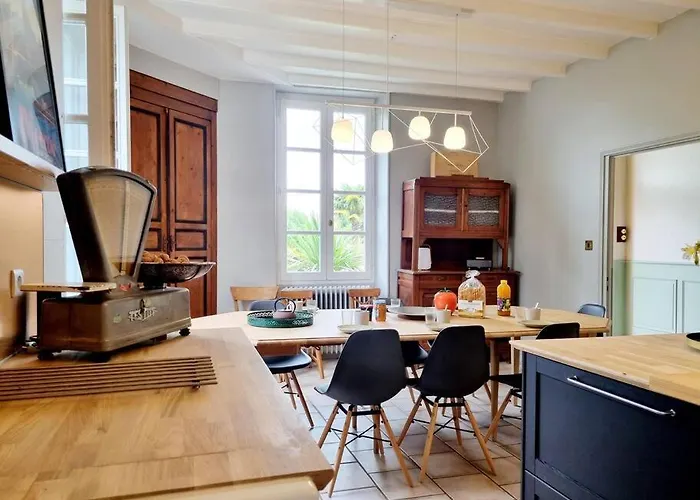 Le Presbytere De St-laurent *