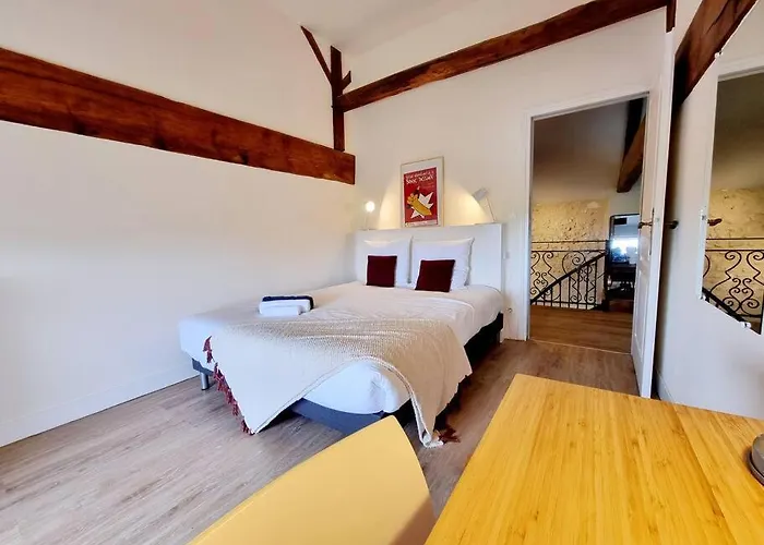 Le Presbytere De St-laurent Saint-Laurent-de-Belzagot