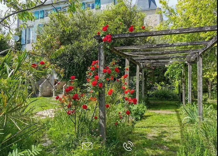 Villa Le Presbytere De St-laurent Saint-Laurent-de-Belzagot