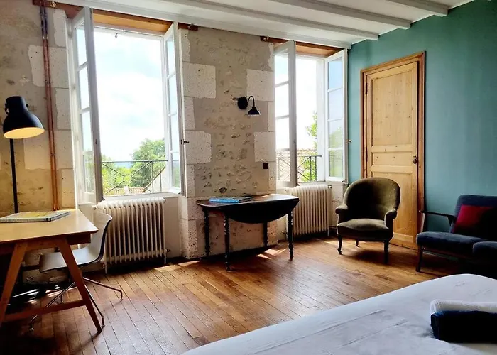 Le Presbytere De St-laurent Saint-Laurent-de-Belzagot