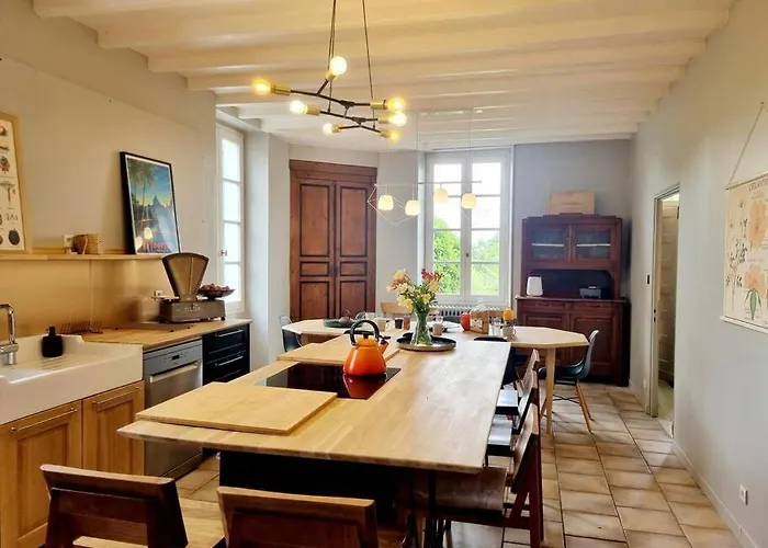 Le Presbytere De St-laurent *