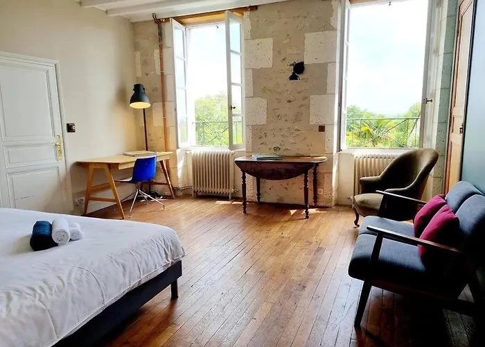 Villa Le Presbytere De St-laurent Saint-Laurent-de-Belzagot