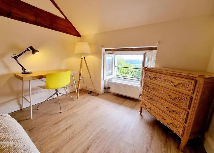 Le Presbytere De St-laurent Saint-Laurent-de-Belzagot