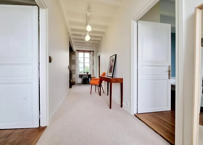 Le Presbytere De St-laurent * Saint-Laurent-de-Belzagot