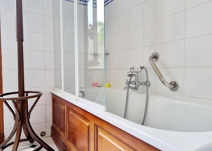 Le Presbytere De St-laurent *