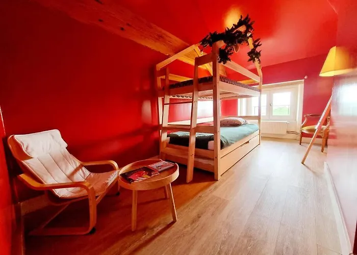 Le Presbytere De St-laurent * Saint-Laurent-de-Belzagot